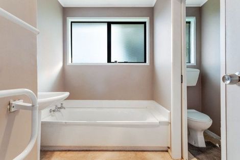 Photo of property in 7 Le Havre Place, Takanini, 2112