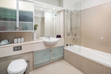 Photo of property in Oxleys Rock Apartments, 401/6 London Quay, Picton, 7220