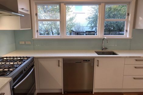 Photo of property in 62 Dowse Drive, Maungaraki, Lower Hutt, 5010