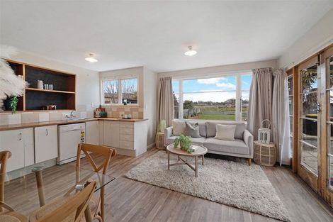 Photo of property in 77 Park Terrace, Waikuku Beach, 7473