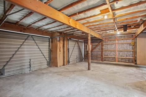 Photo of property in 16 Leaming Place, Clarks Beach, 2122