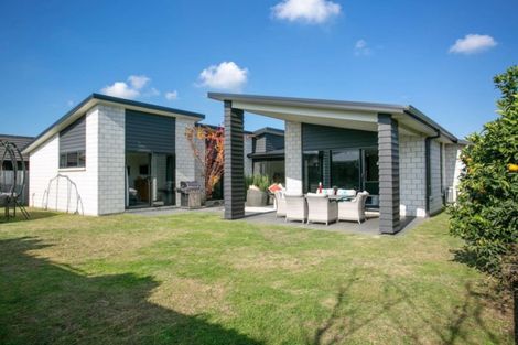 Photo of property in 34 Tulip Drive, Cambridge, 3434