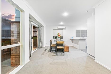 Photo of property in 305 Royal Road, Massey, Auckland, 0614