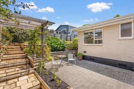 Photo of property in 5 Pine Grove, Tairua, 3508