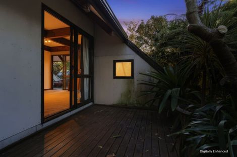 Photo of property in 17 Aquarius Drive, Kawaha Point, Rotorua, 3010