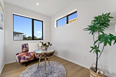 Photo of property in 20 Mara Way, Sunnyvale, Auckland, 0612