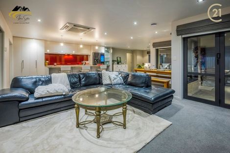 Photo of property in 32 Ripple Grove, Waiuku, 2123