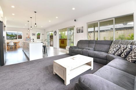 Photo of property in 10 Lancewood Lane, Kaukapakapa, Helensville, 0875