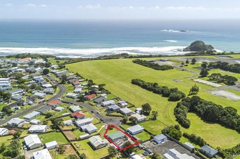 Photo of property in 14 Tohora Place, Spotswood, New Plymouth, 4310