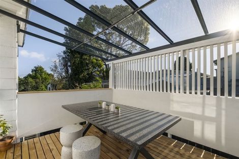 Photo of property in 1/136 Bradbury Road, Botany Downs, Auckland, 2010