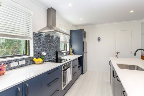 Photo of property in 24 Kempton Street, Greytown, 5712