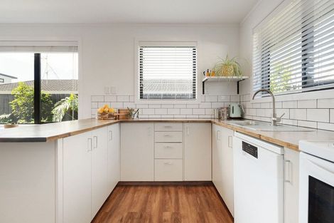 Photo of property in 2/419 Maunganui Road, Mount Maunganui, 3116