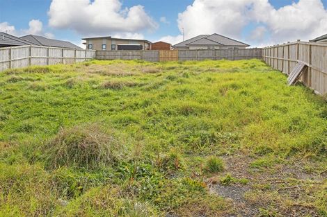 Photo of property in 6 Tahuna Minhinnick Drive, Glenbrook, 2681