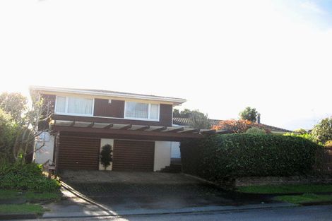Photo of property in 36 Walpole Avenue, Hillpark, Auckland, 2102