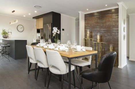 Photo of property in 51 Mcindoe Road, Kumeu, 0810