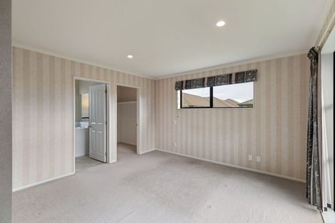 Photo of property in 8 Geneva Terrace, Kelvin Grove, Palmerston North, 4414