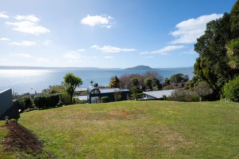 Photo of property in 26 Tupara Crescent, Kawaha Point, Rotorua, 3010