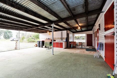 Photo of property in 150 Channel Road, Winton, 9781