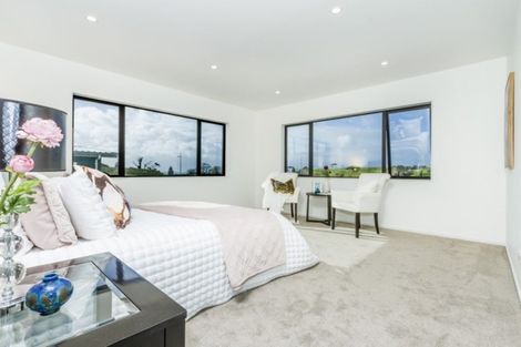 Photo of property in 5 Tawatawa Street, Long Bay, Auckland, 0630