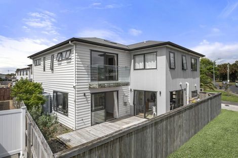 Photo of property in 2 Millen Avenue, Pakuranga, Auckland, 2010