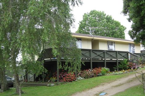 Photo of property in 4 Chibnall Place, Conifer Grove, Takanini, 2112