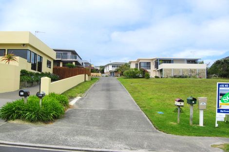 Photo of property in 7 Pacific Parade, Army Bay, Whangaparaoa, 0930