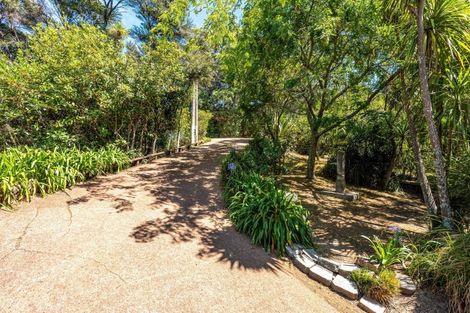 Photo of property in 4 Bella Vista Road, Omiha, Waiheke Island, 1081