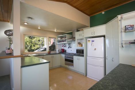 Photo of property in 19 Cascade Avenue, Waiatarua, Auckland, 0604