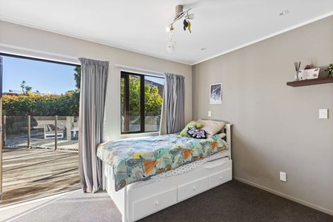 Photo of property in 21 Deanna Drive, West Harbour, Auckland, 0618