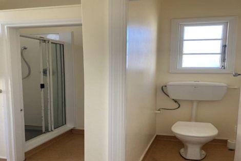 Photo of property in 11 Brougham Street, Mount Victoria, Wellington, 6011