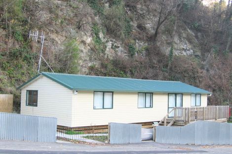 Photo of property in 112 Milton Road, Hospital Hill, Napier, 4110