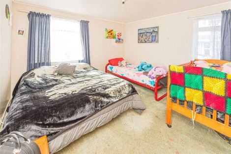 Photo of property in 22 Ruru Street, Waikanae, 5036