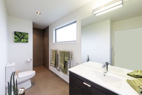 Photo of property in 10 Sunnyside Lane, Wanaka, 9305