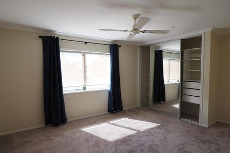 Photo of property in 9 Graven Court, Henderson, Auckland, 0612