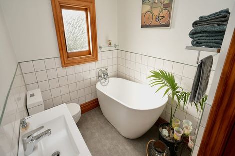 Photo of property in 73a Savage Crescent, West End, Palmerston North, 4412