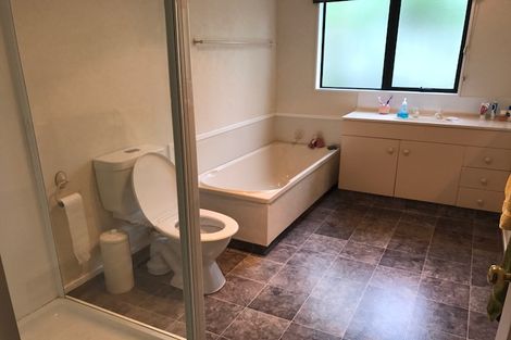 Photo of property in 5a Chilton Grove, Hokowhitu, Palmerston North, 4410