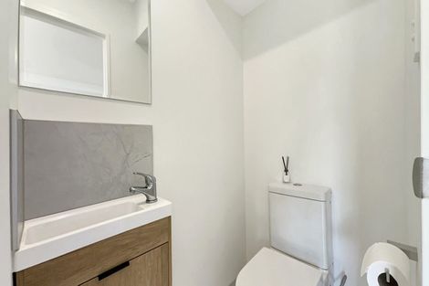 Photo of property in 4/17 Rewarewa Road, Te Atatu Peninsula, Auckland, 0610