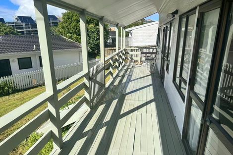 Photo of property in 2/491 Glenfield Road, Glenfield, Auckland, 0629