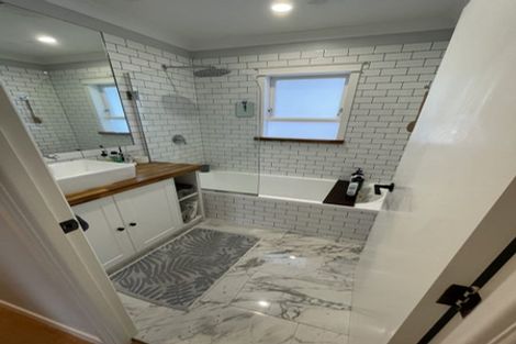 Photo of property in 20 Glendene Avenue, Glendene, Auckland, 0602