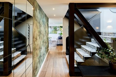 Photo of property in 5 Howard Road, Point Howard, Lower Hutt, 5013