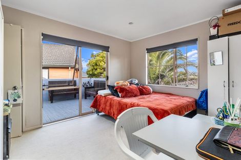 Photo of property in 58 Garton Drive, Massey, Auckland, 0614