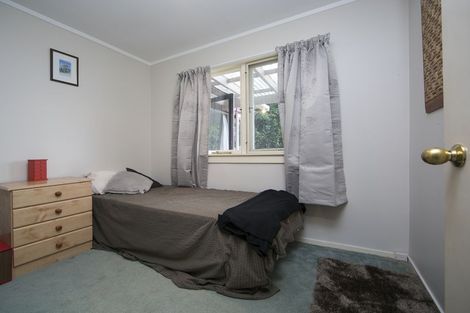 Photo of property in 19 Cascade Avenue, Waiatarua, Auckland, 0604