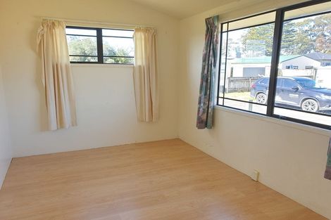 Photo of property in 31f Springs Road, Parakai, 0830