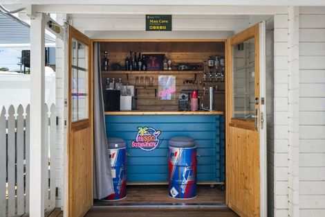 Photo of property in 1/24 Toroa Street, Torbay, Auckland, 0630