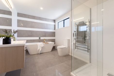 Photo of property in 21 Ferndale Drive, Waikanae, 5036