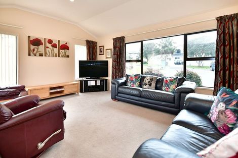 Photo of property in 40 Kensington Terrace, Gulf Harbour, Whangaparaoa, 0930