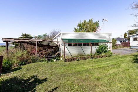 Photo of property in 15 Orchard East Road, Ngatea, 3503