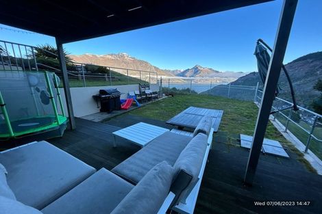 Photo of property in 6b Miller Place, Sunshine Bay, Queenstown, 9300
