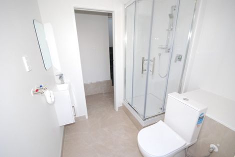 Photo of property in 2/52 Cherry Road, Bucklands Beach, Auckland, 2014