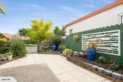 Photo of property in 2/2 Embleton Close, Northpark, Auckland, 2013